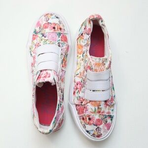 💘Blowfish Malibu Kids Floral Maura K Slip-on shoes with White accents Size 12M 🌸